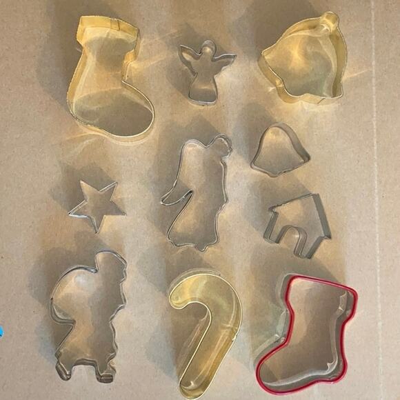 Vintage Metal Cookie Cutter Lot of 10 Mini Christmas Holiday Santa Stocking Star - Picture 1 of 10